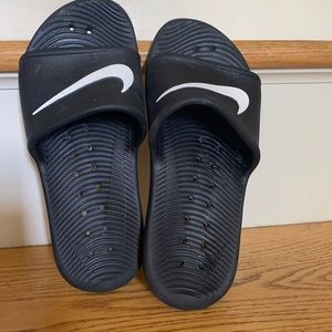 Nike slides
